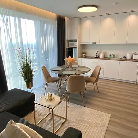 Skylum 17th Floor Apartment *