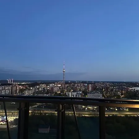 Апартаменты Skylum 17th Floor Вильнюс